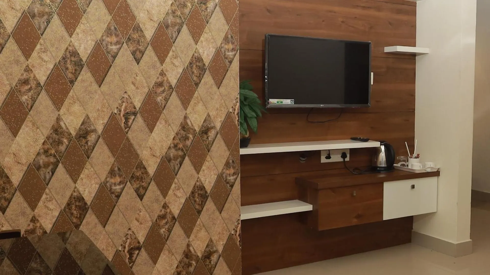 Apartment Lavender Airport Suite Nedumbassery India